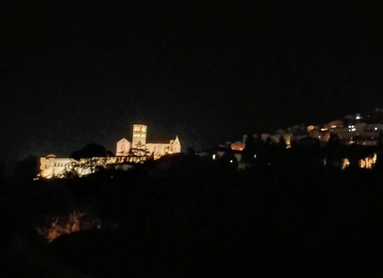 Appartamenti Cardinali Assisi Bagian luar foto